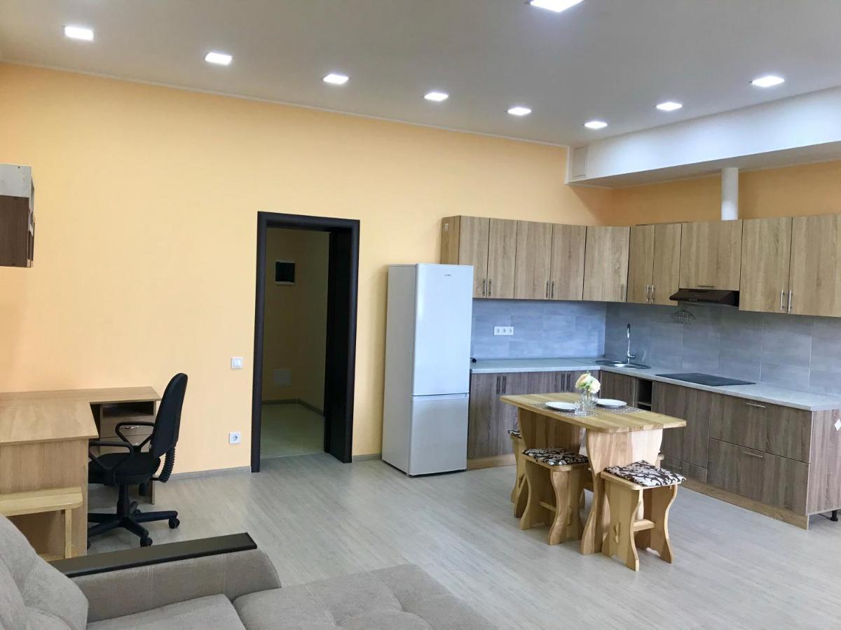 Абсолютно Новая Квартира-Студия В Жк Барский Zarvantsy Exterior photo